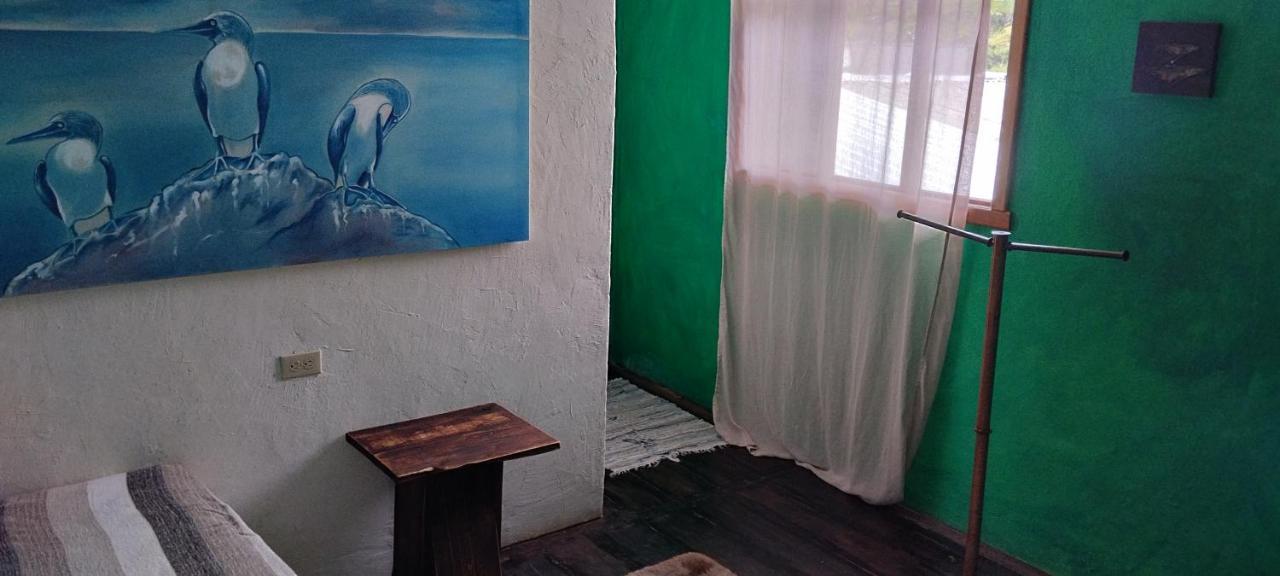 Galapagos Morning Glory Hostel Puerto Ayora  Εξωτερικό φωτογραφία