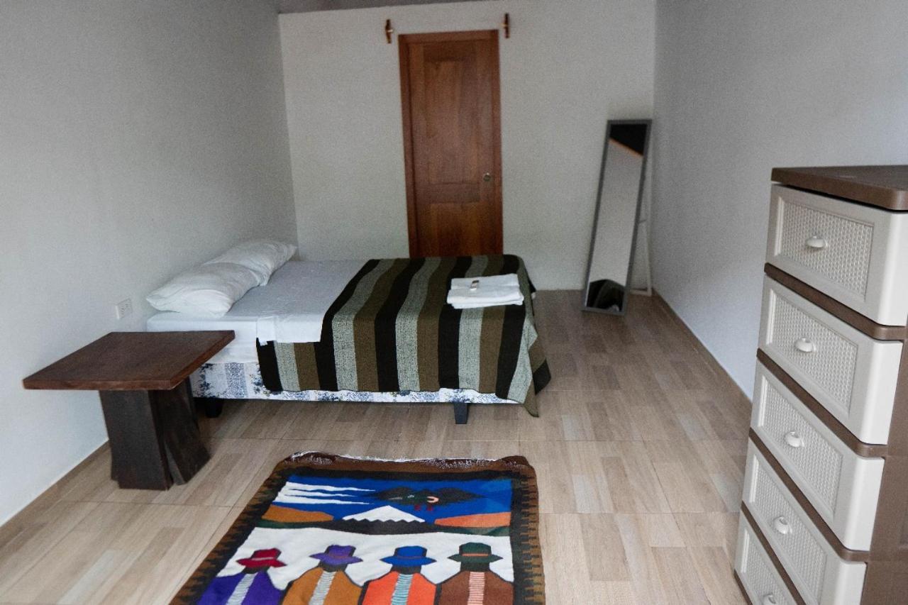 Galapagos Morning Glory Hostel Puerto Ayora  Εξωτερικό φωτογραφία