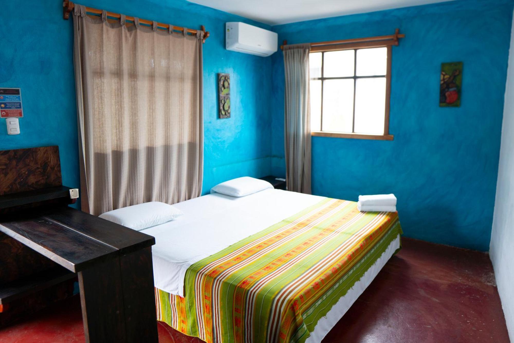 Galapagos Morning Glory Hostel Puerto Ayora  Εξωτερικό φωτογραφία