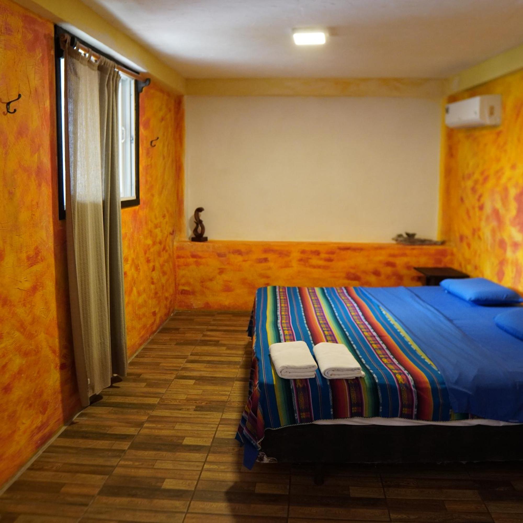 Galapagos Morning Glory Hostel Puerto Ayora  Εξωτερικό φωτογραφία