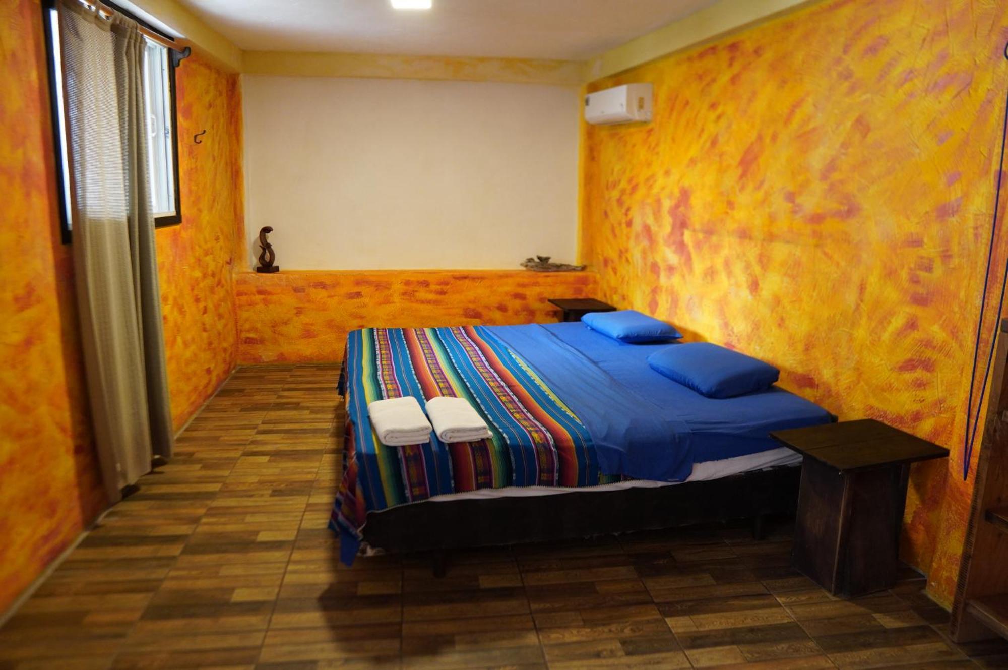 Galapagos Morning Glory Hostel Puerto Ayora  Εξωτερικό φωτογραφία