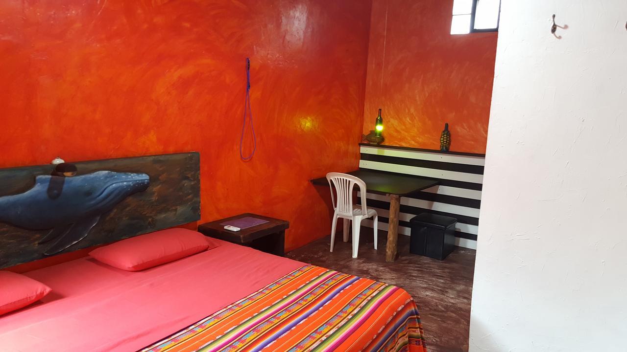 Galapagos Morning Glory Hostel Puerto Ayora  Εξωτερικό φωτογραφία