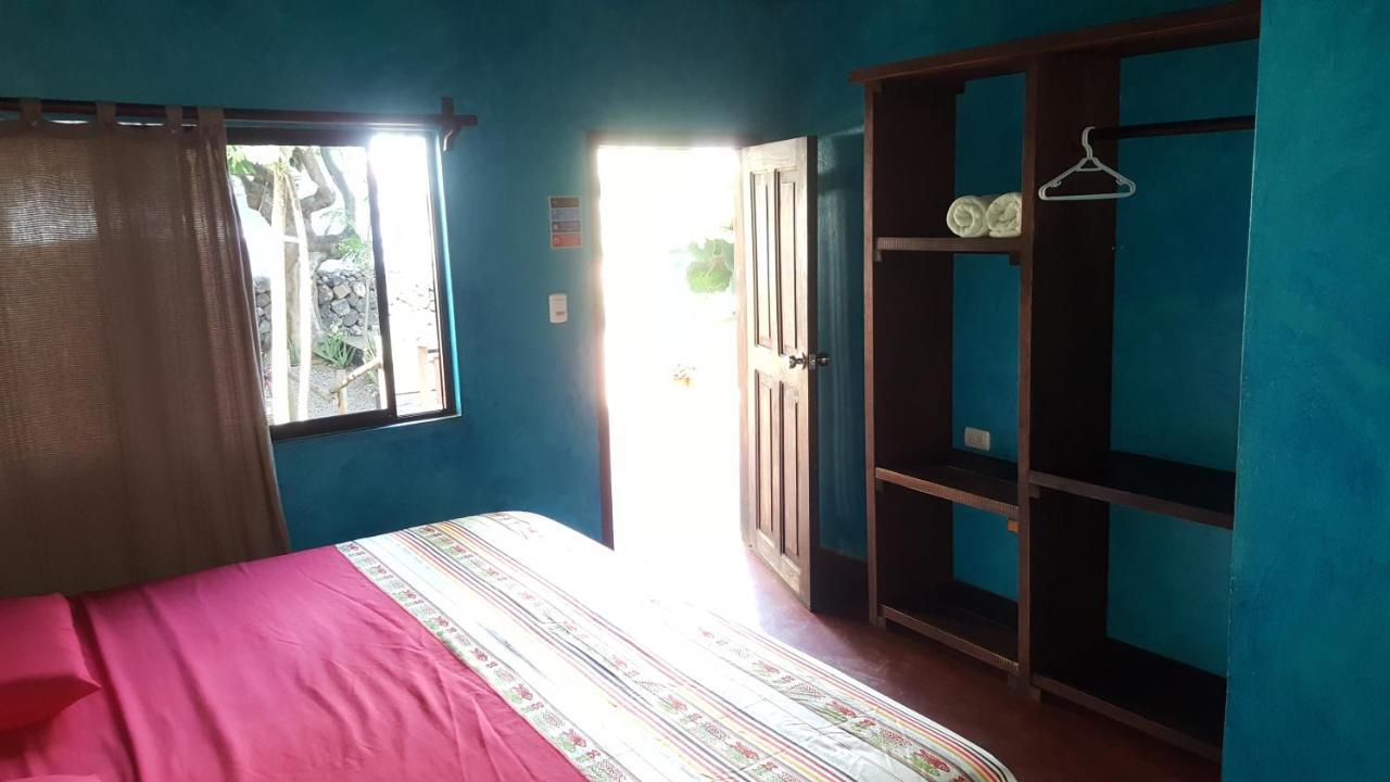 Galapagos Morning Glory Hostel Puerto Ayora  Εξωτερικό φωτογραφία