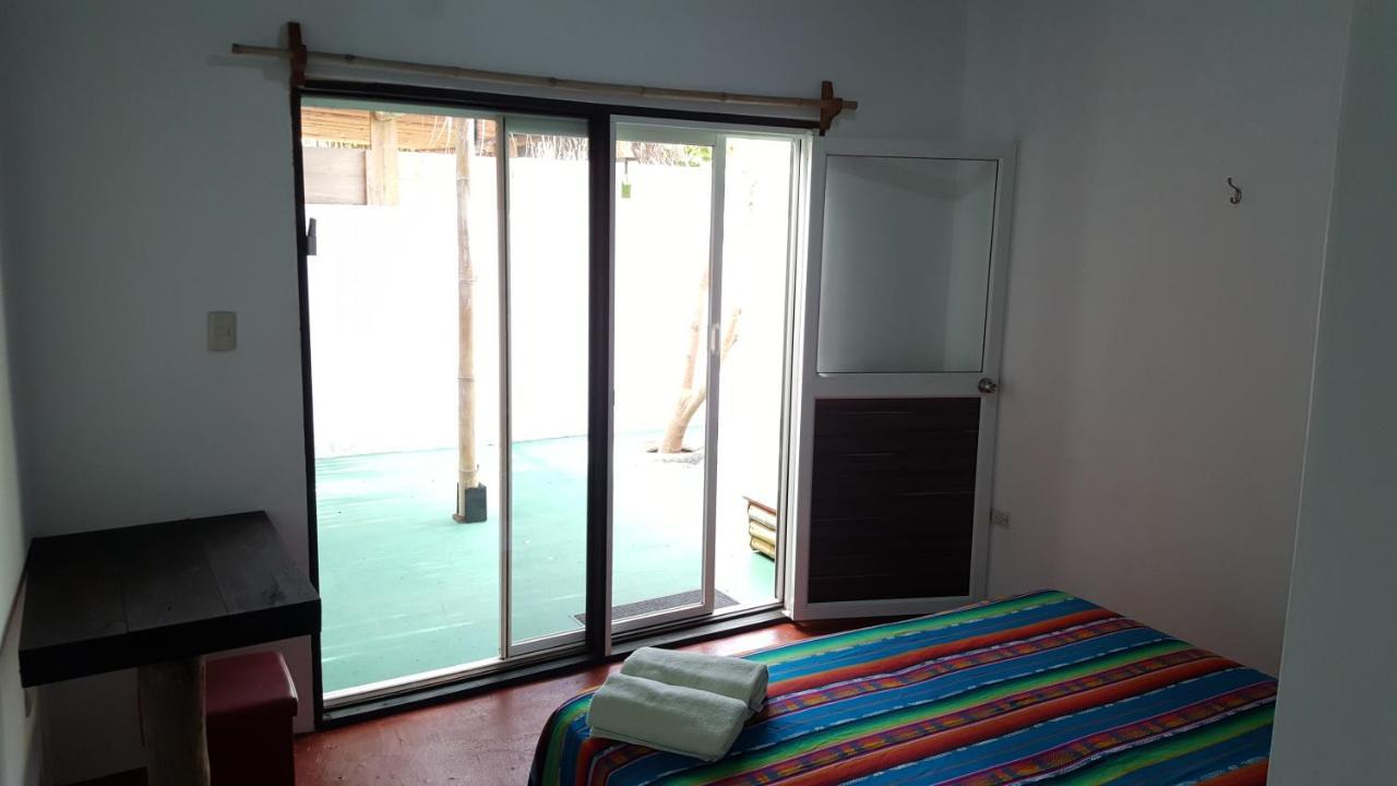 Galapagos Morning Glory Hostel Puerto Ayora  Δωμάτιο φωτογραφία
