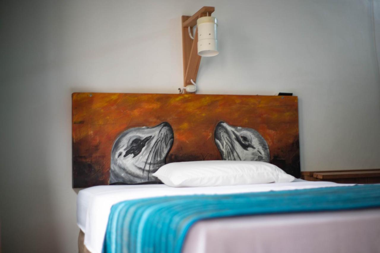 Galapagos Morning Glory Hostel Puerto Ayora  Εξωτερικό φωτογραφία